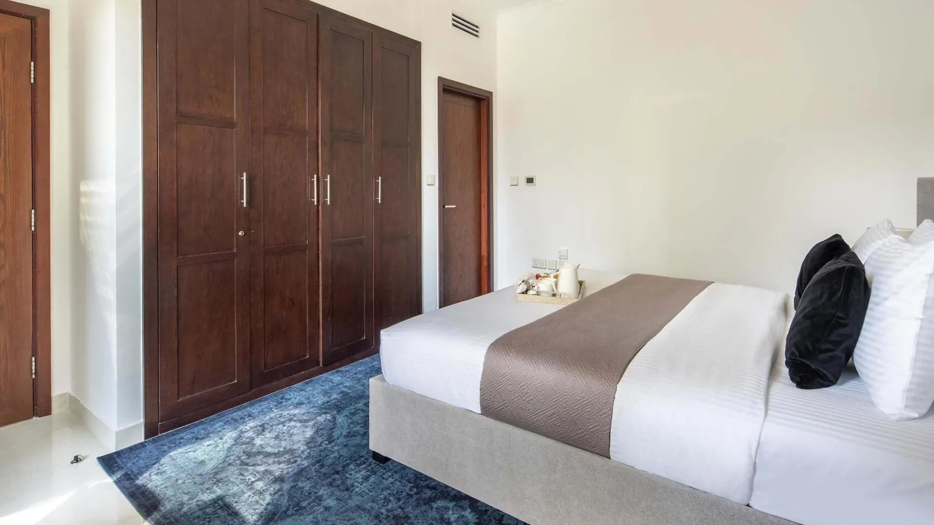 Frank Porter - The Residences 5 Dubai